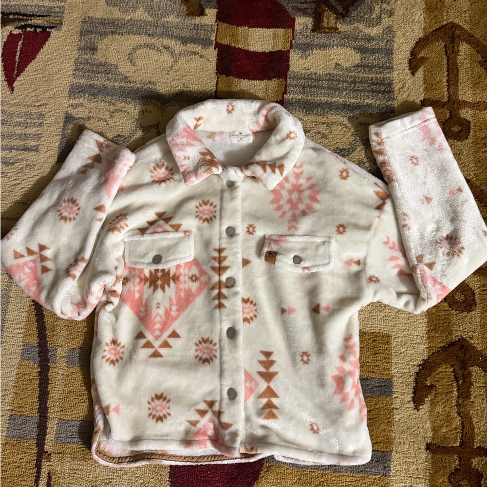 Simply Southern Pink and white size small fleece snap ladies jacket